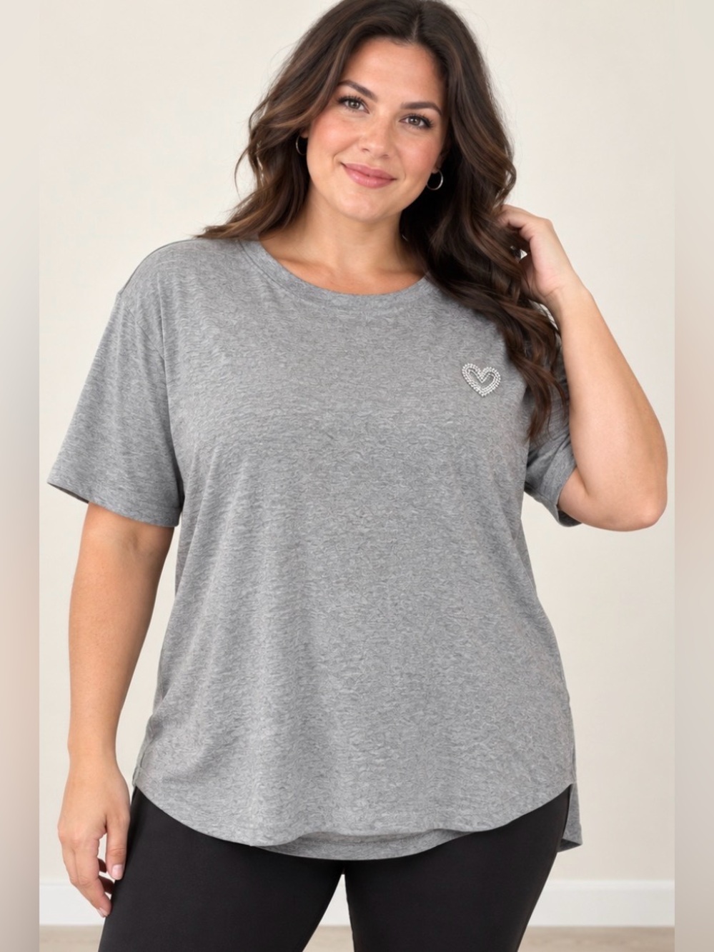 SHEIN Gray Short-Sleeve Crewneck Tee with Heart Patch